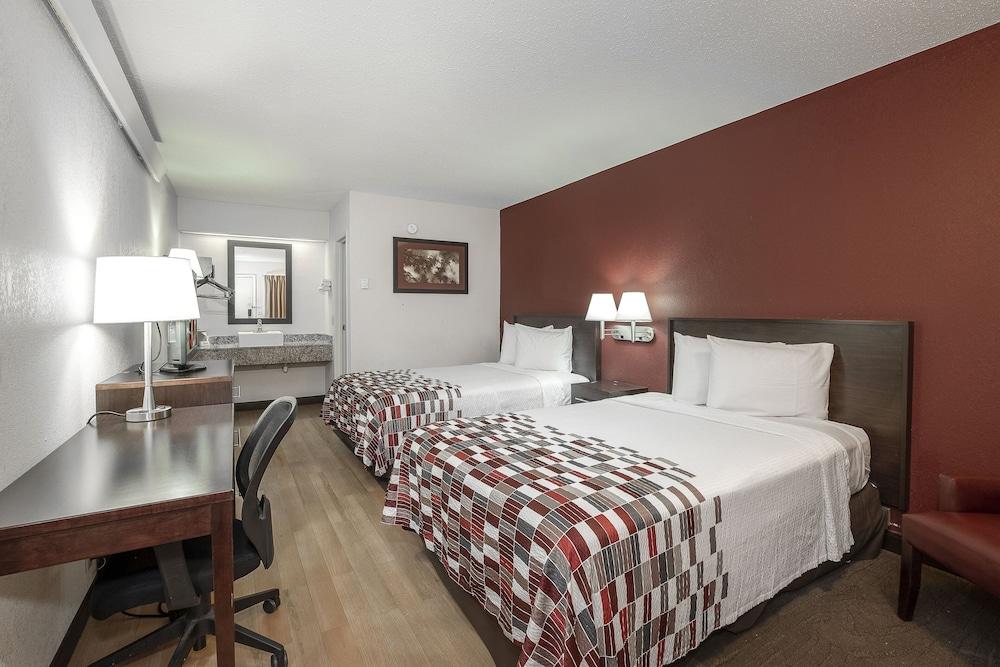Travelodge By Wyndham Peoria Exterior photo